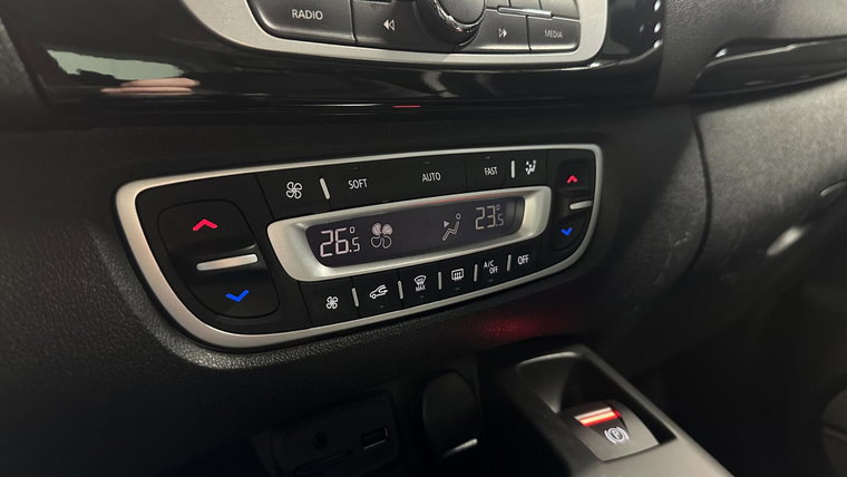 Vehicle Image 39