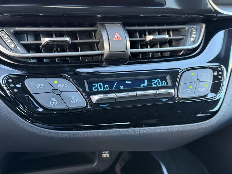 Vehicle Image 32