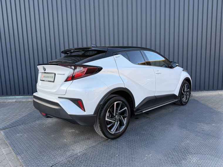 Vehicle Image 9