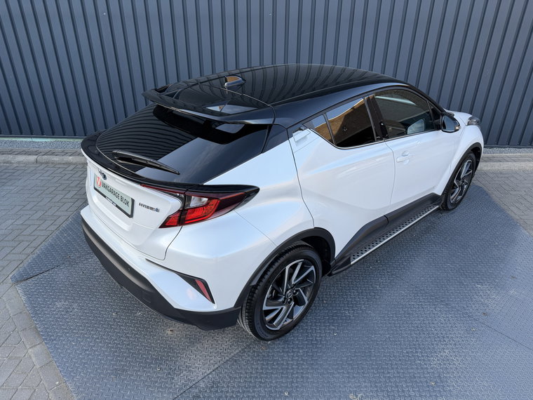Vehicle Image 10