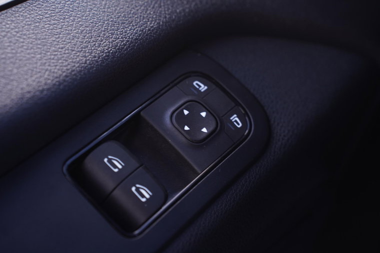 Vehicle Image 35