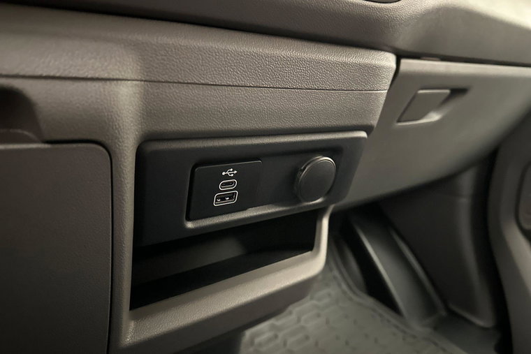 Vehicle Image 19
