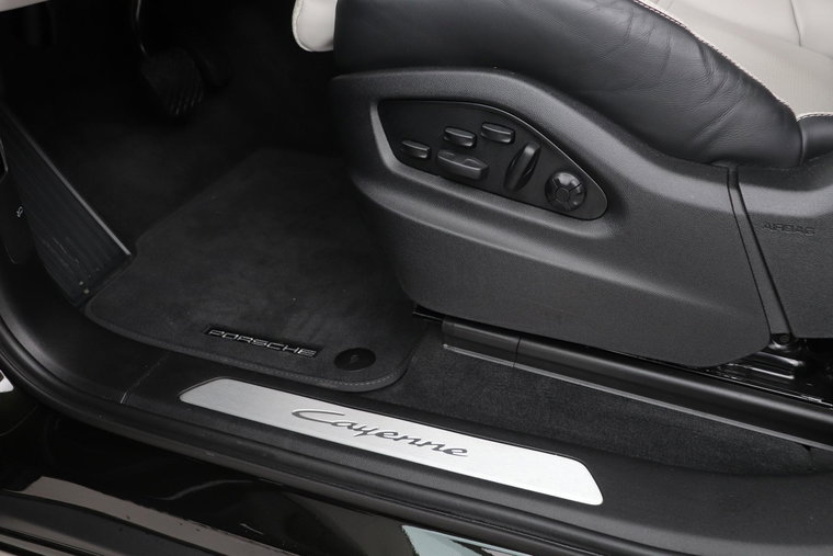 Vehicle Image 53