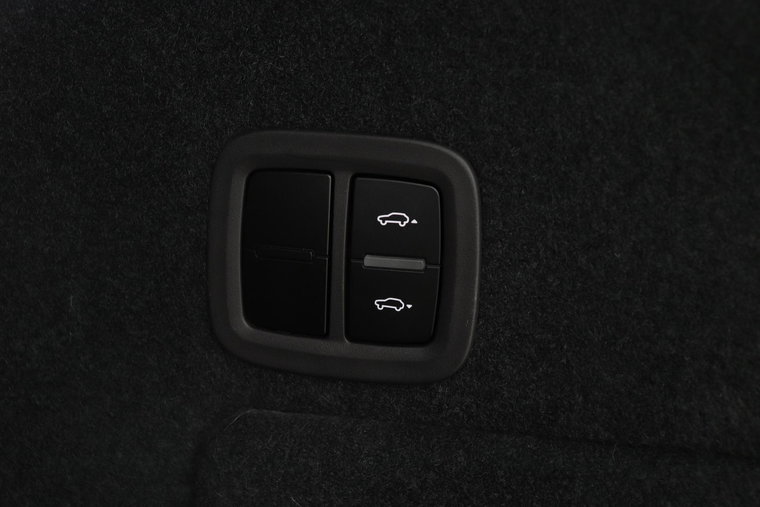 Vehicle Image 60