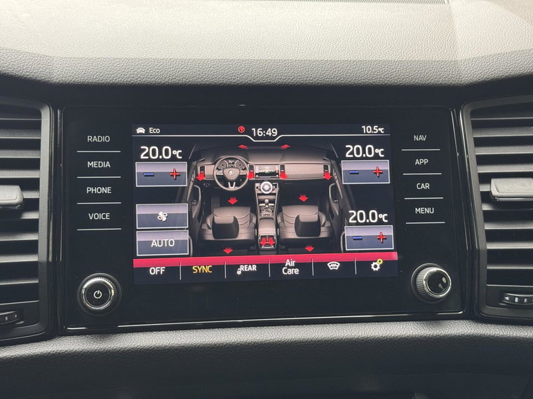 Vehicle Image 25