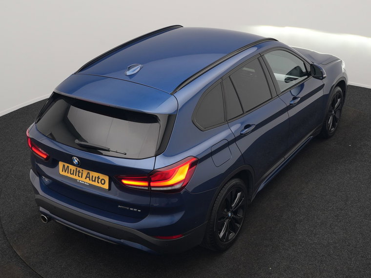 Vehicle Image 27