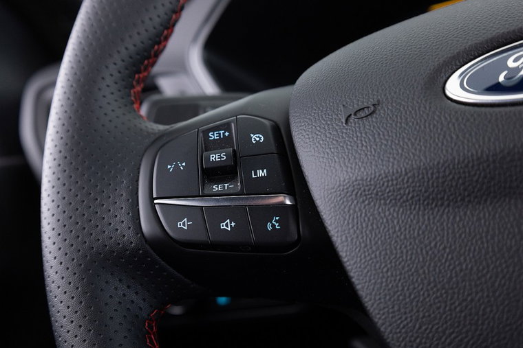 Vehicle Image 28