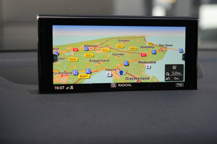 Vehicle Image 15