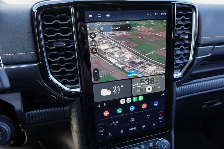 Vehicle Image 10
