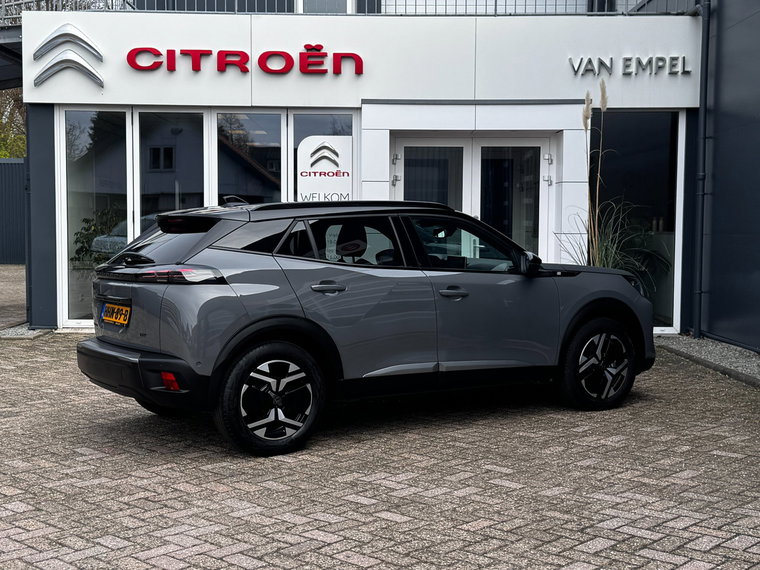 Vehicle Image 32