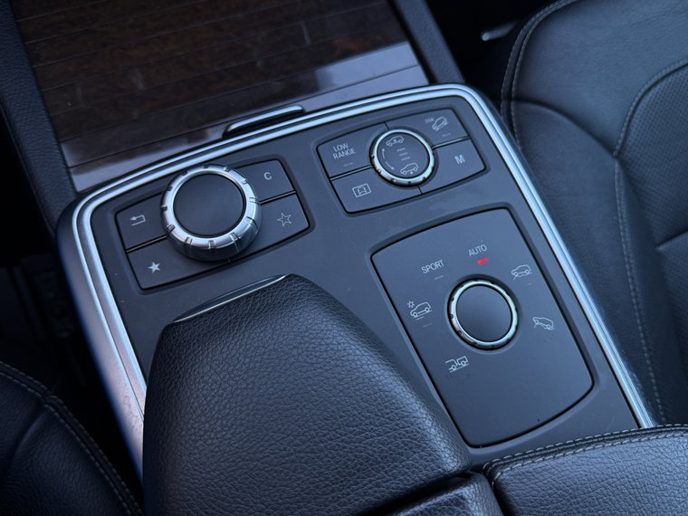 Vehicle Image 24