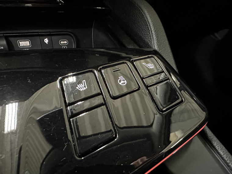 Vehicle Image 26