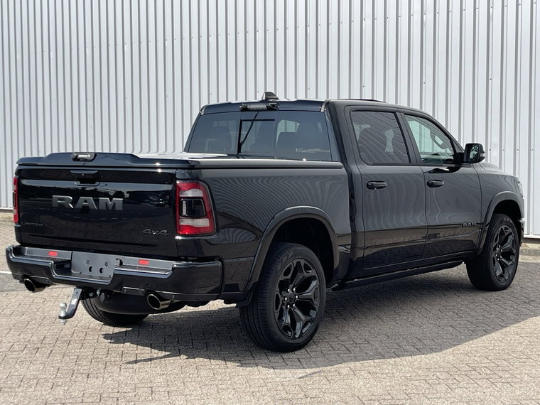 Vehicle Image 17