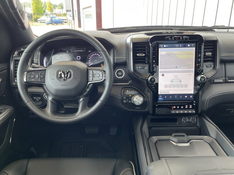 Vehicle Image 40