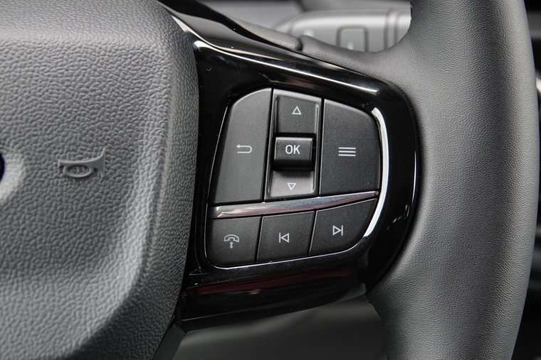 Vehicle Image 28