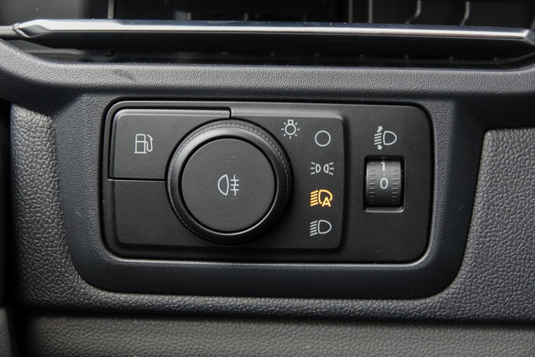 Vehicle Image 32