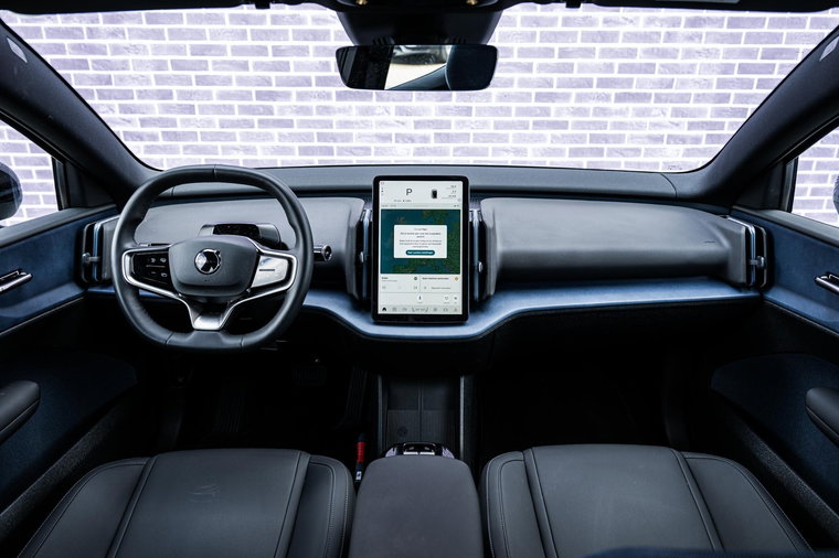 Vehicle Image 6