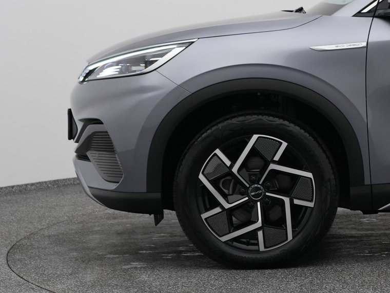 Vehicle Image 21
