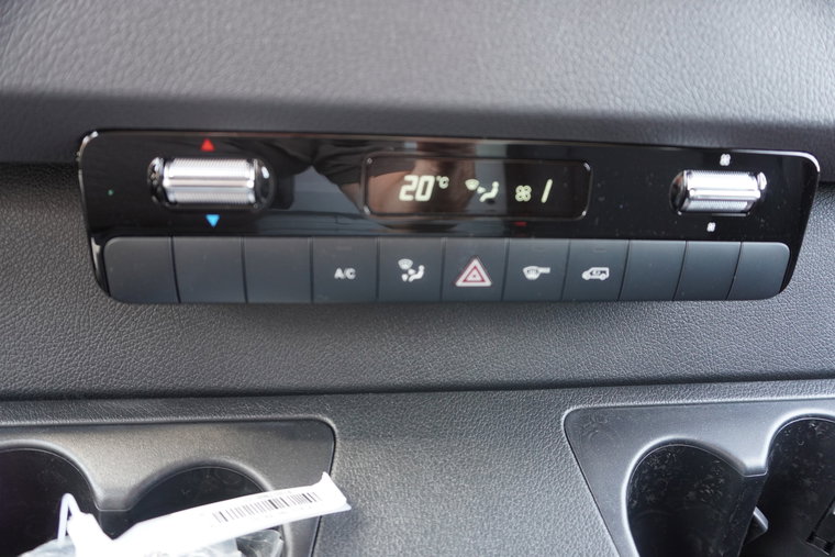 Vehicle Image 26