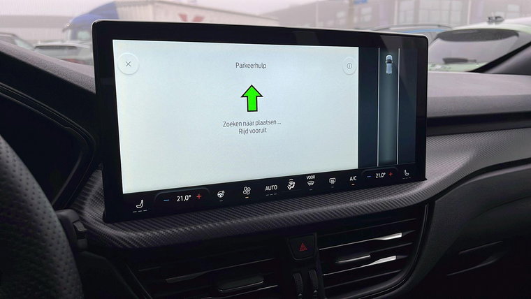 Vehicle Image 36