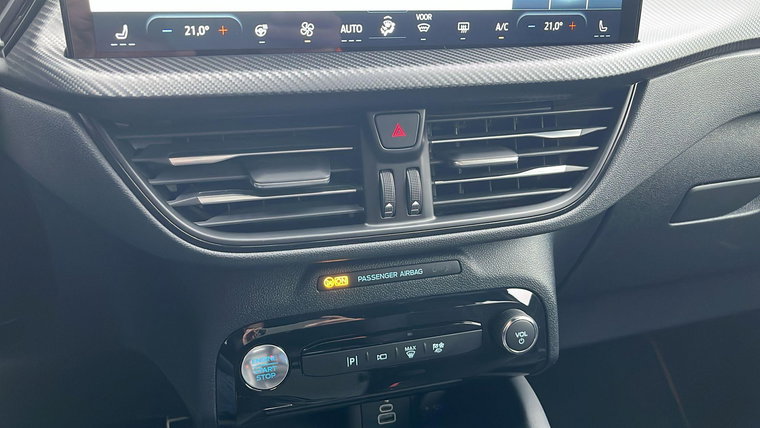 Vehicle Image 37