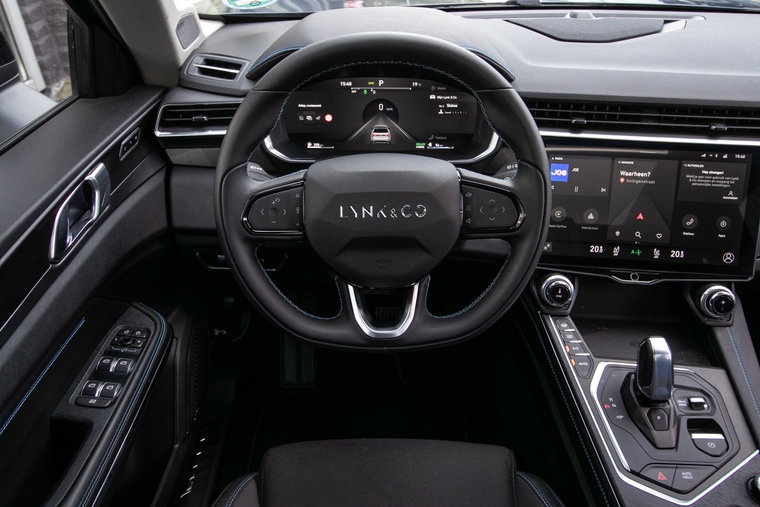 Vehicle Image 15