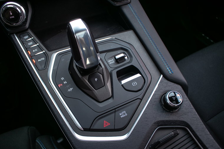 Vehicle Image 24
