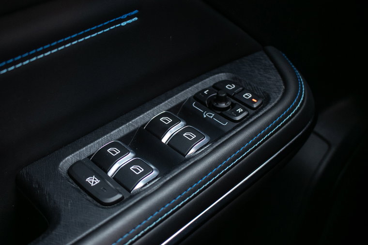 Vehicle Image 42