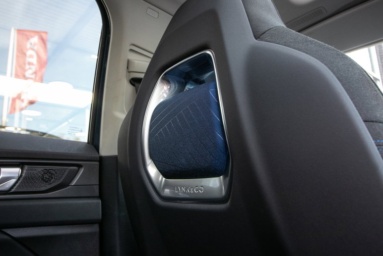 Vehicle Image 9