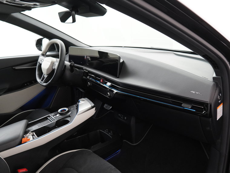 Vehicle Image 40