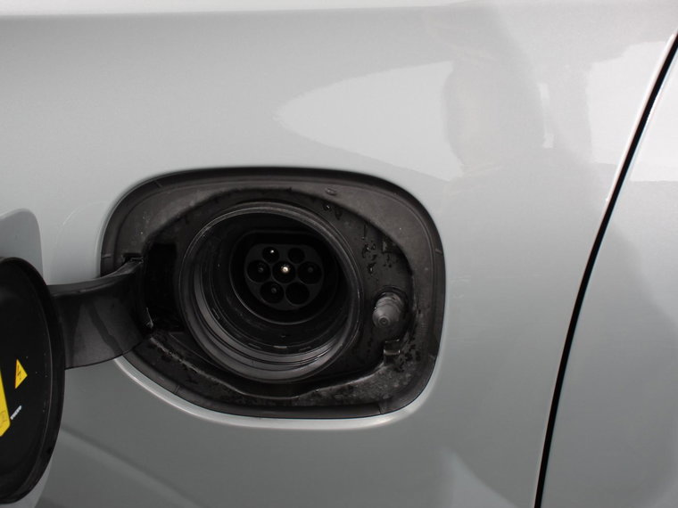 Vehicle Image 35