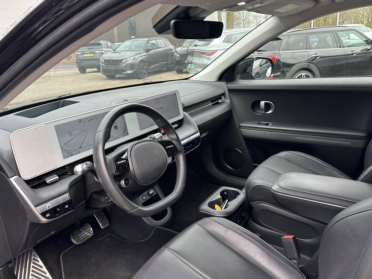Vehicle Image 17