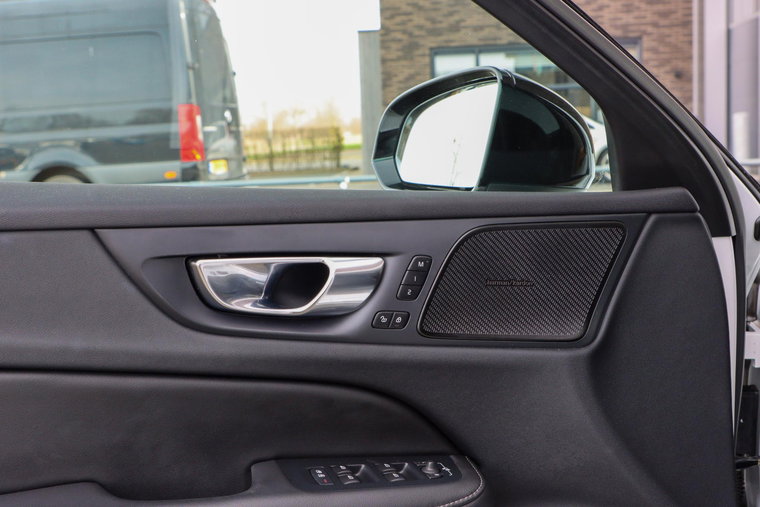 Vehicle Image 28