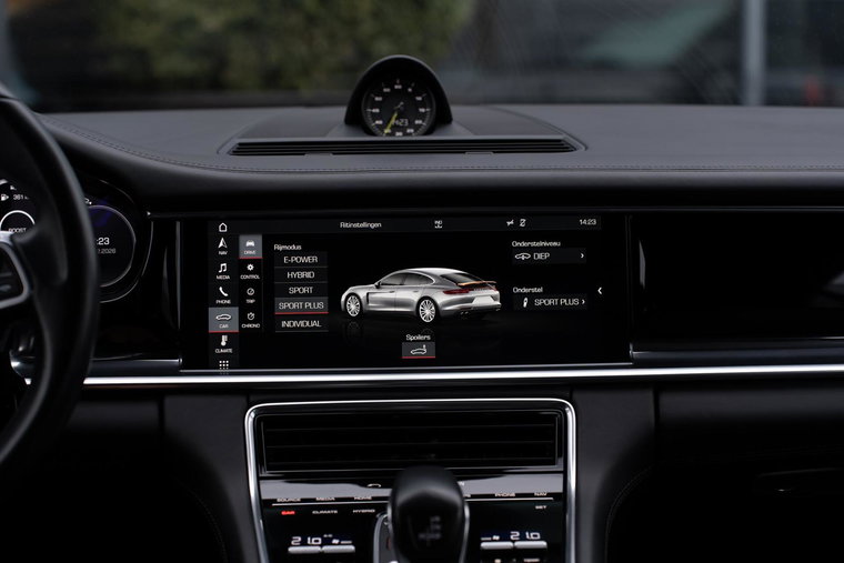 Vehicle Image 30