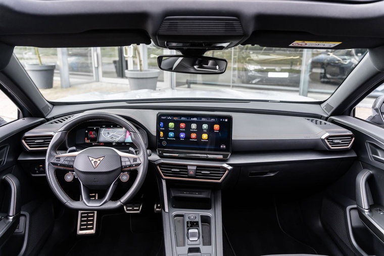 Vehicle Image 15