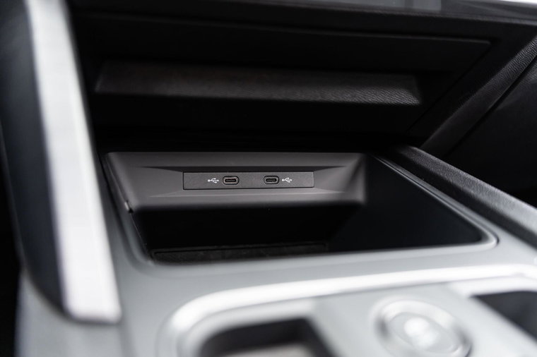 Vehicle Image 53