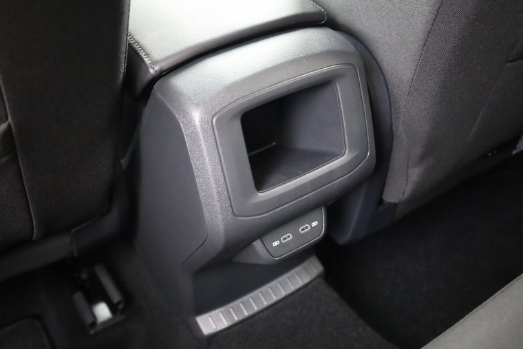 Vehicle Image 37
