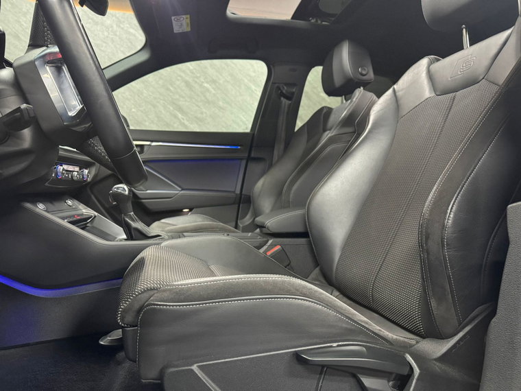 Vehicle Image 41