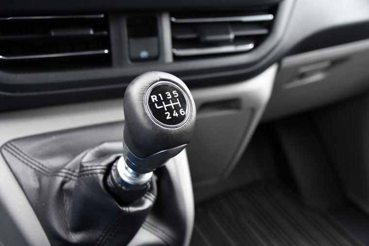 Vehicle Image 25