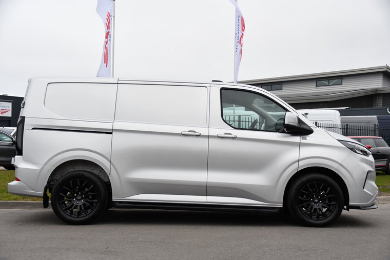 Vehicle Image 10