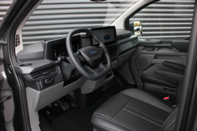 Vehicle Image 36