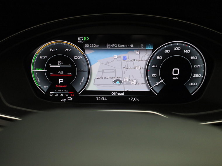 Vehicle Image 16