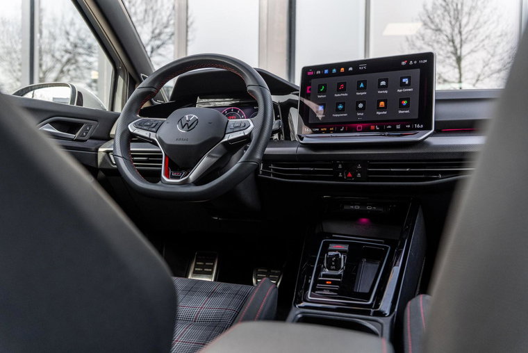 Vehicle Image 30