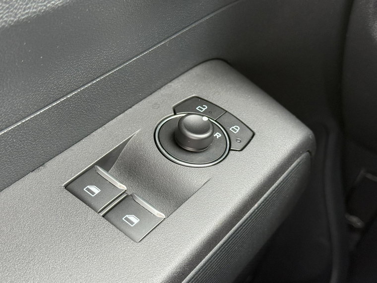Vehicle Image 24