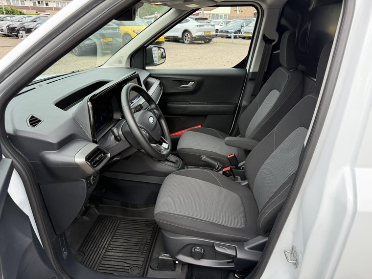 Vehicle Image 25