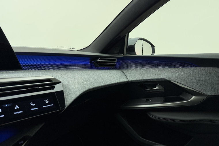 Vehicle Image 38