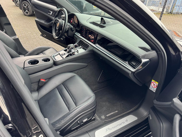 Vehicle Image 26