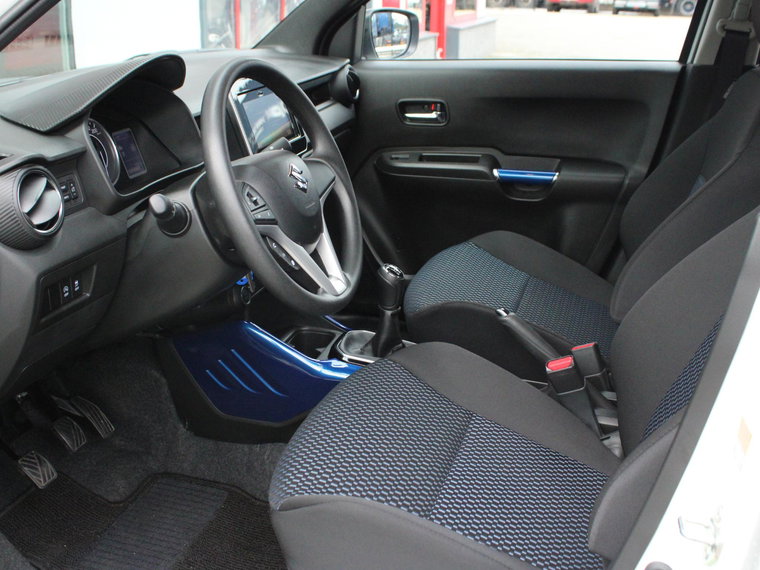 Vehicle Image 33