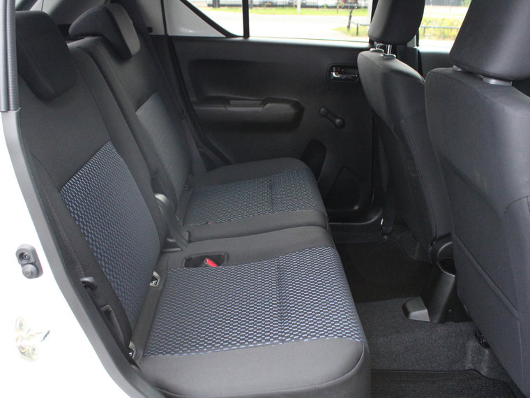 Vehicle Image 35