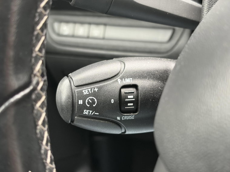 Vehicle Image 24
